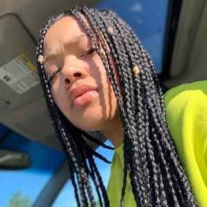 Meet your Posher, Mya